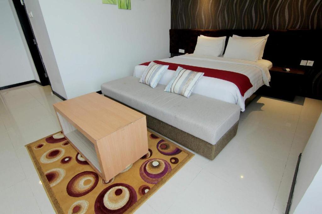 The Sun Hotel Madiun Exteriér fotografie