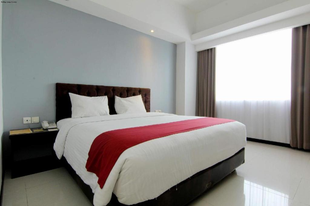 The Sun Hotel Madiun Exteriér fotografie
