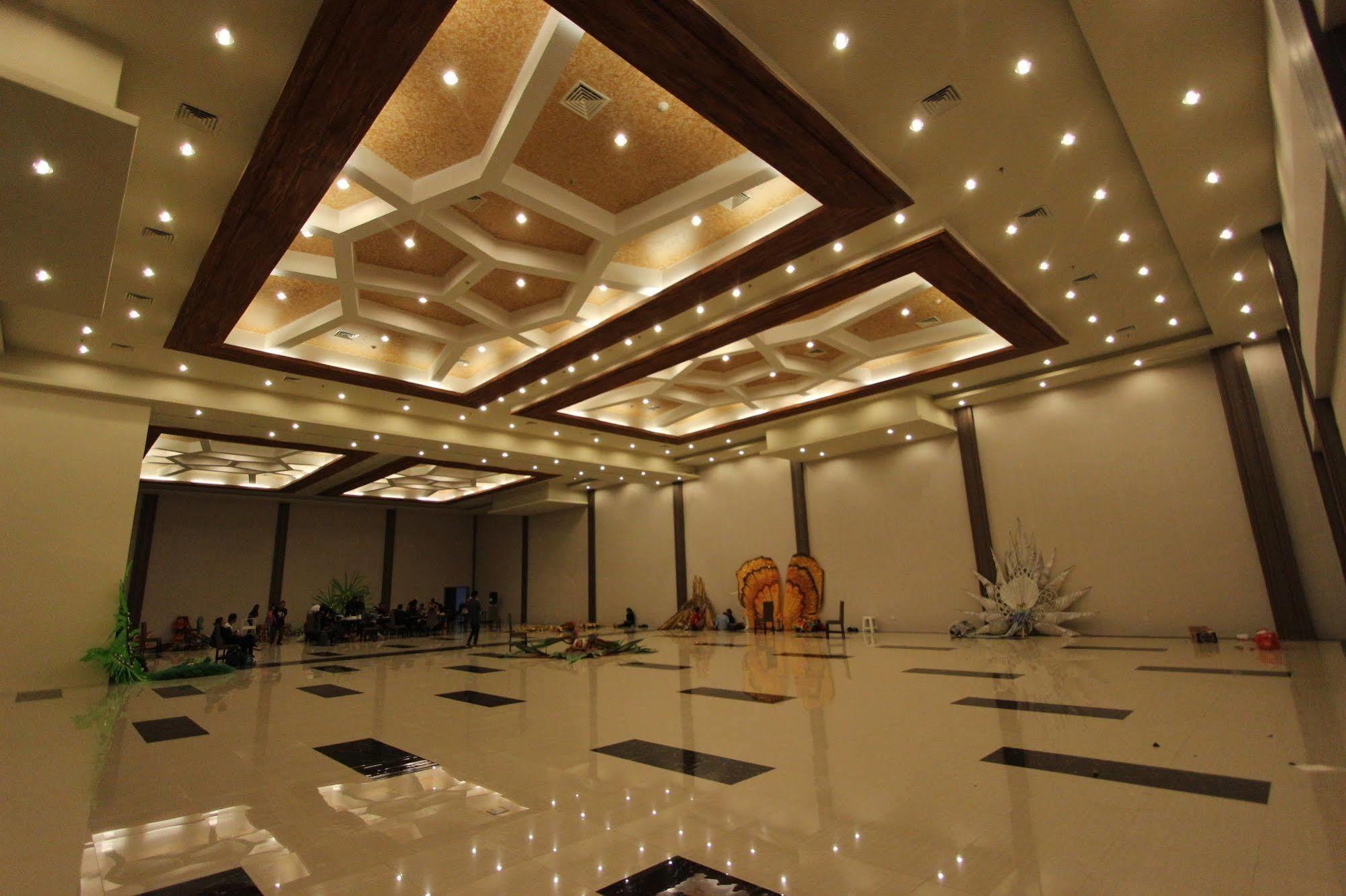 The Sun Hotel Madiun Exteriér fotografie