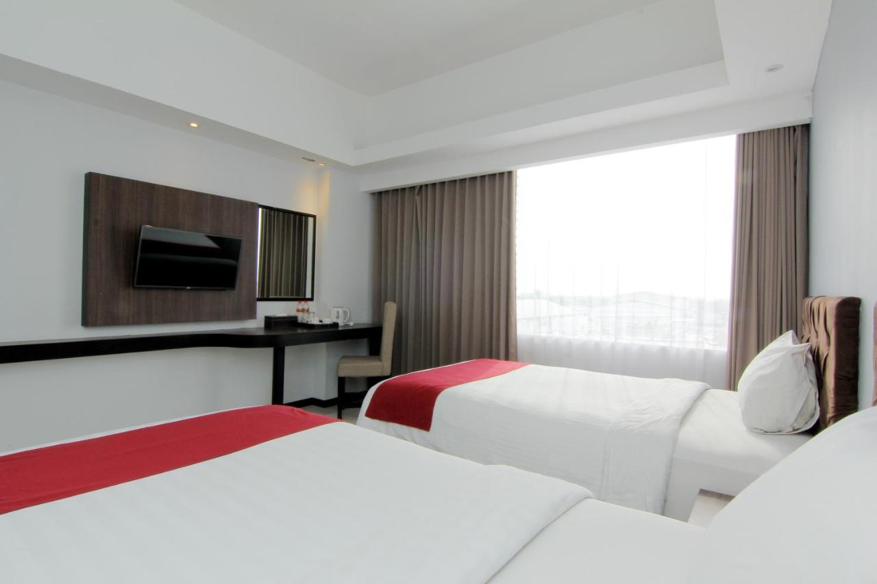 The Sun Hotel Madiun Exteriér fotografie