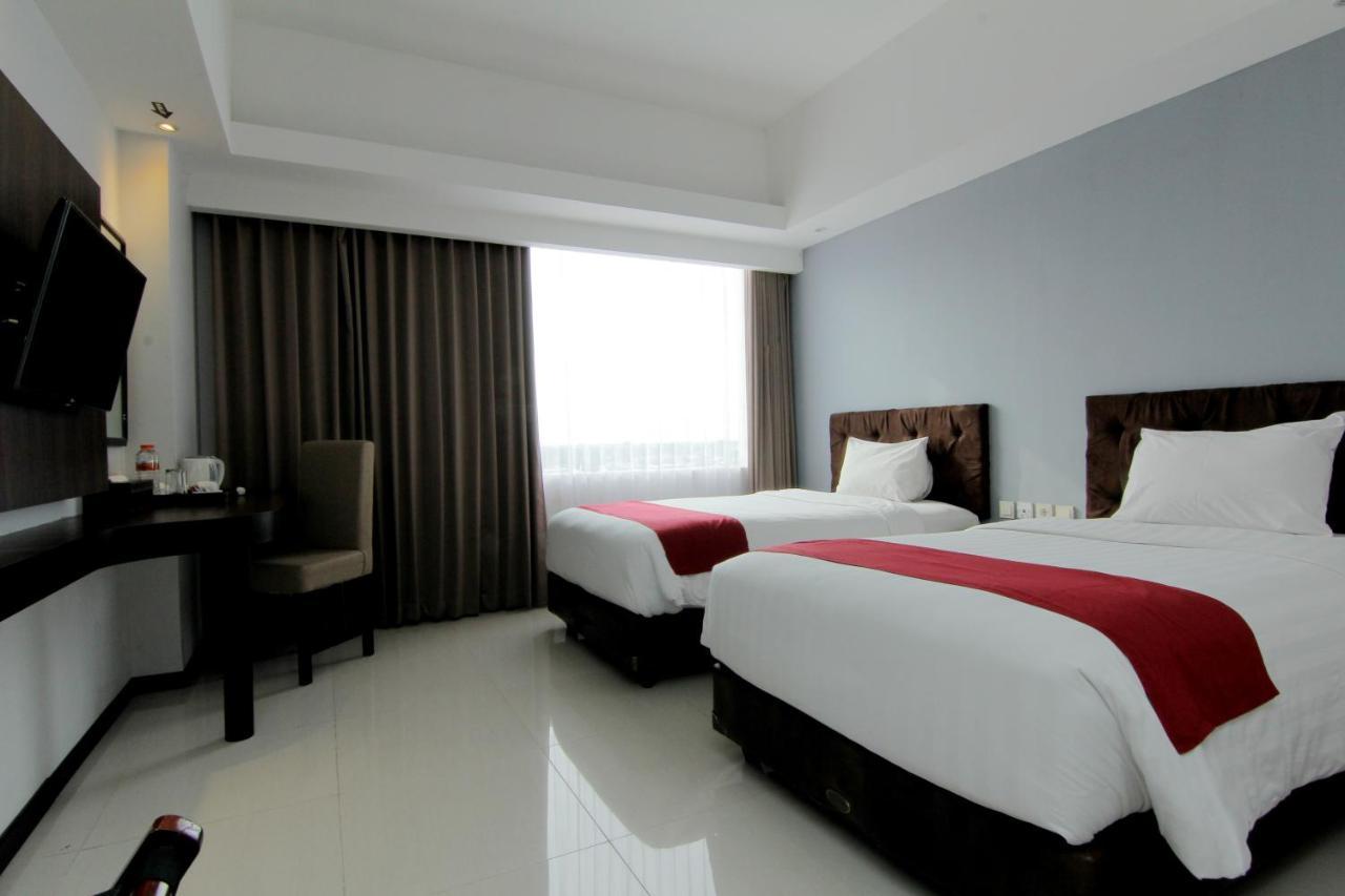 The Sun Hotel Madiun Exteriér fotografie