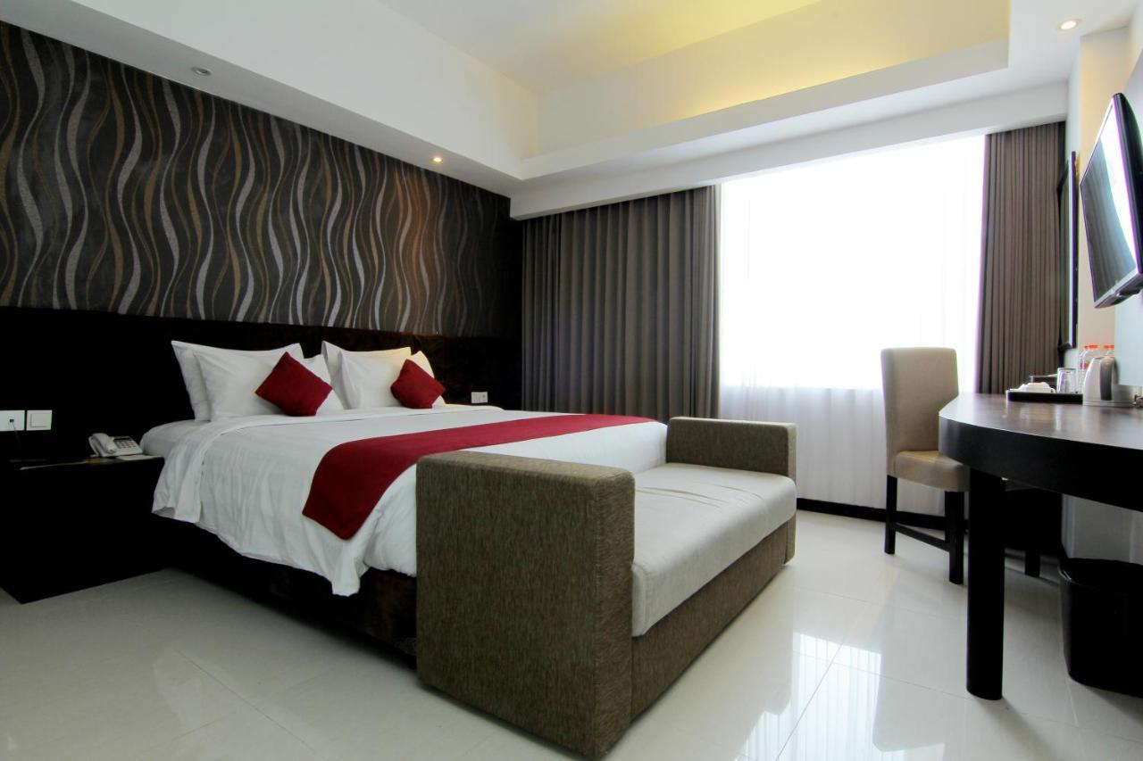 The Sun Hotel Madiun Exteriér fotografie