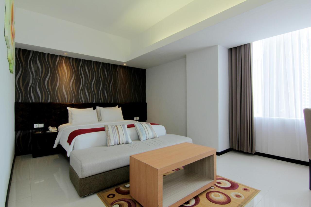The Sun Hotel Madiun Exteriér fotografie