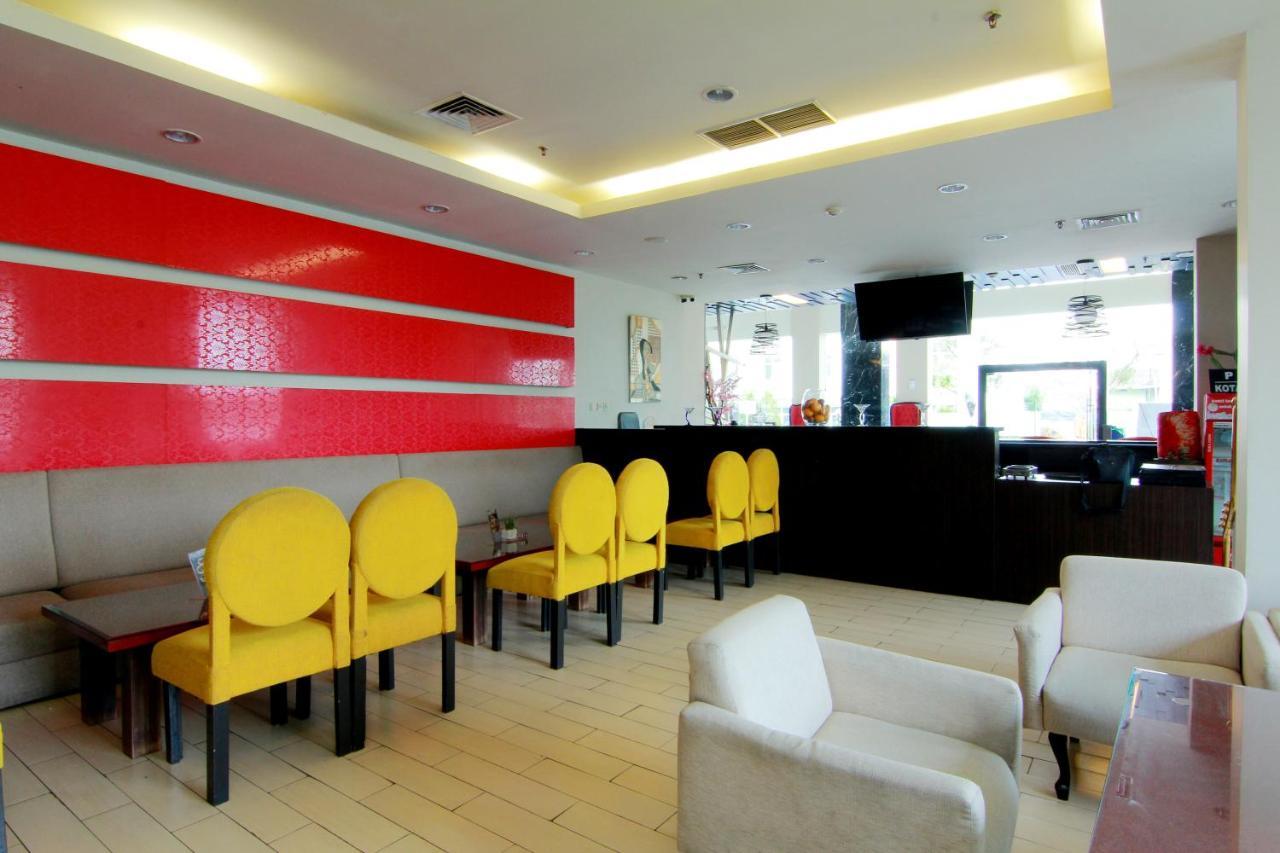 The Sun Hotel Madiun Exteriér fotografie