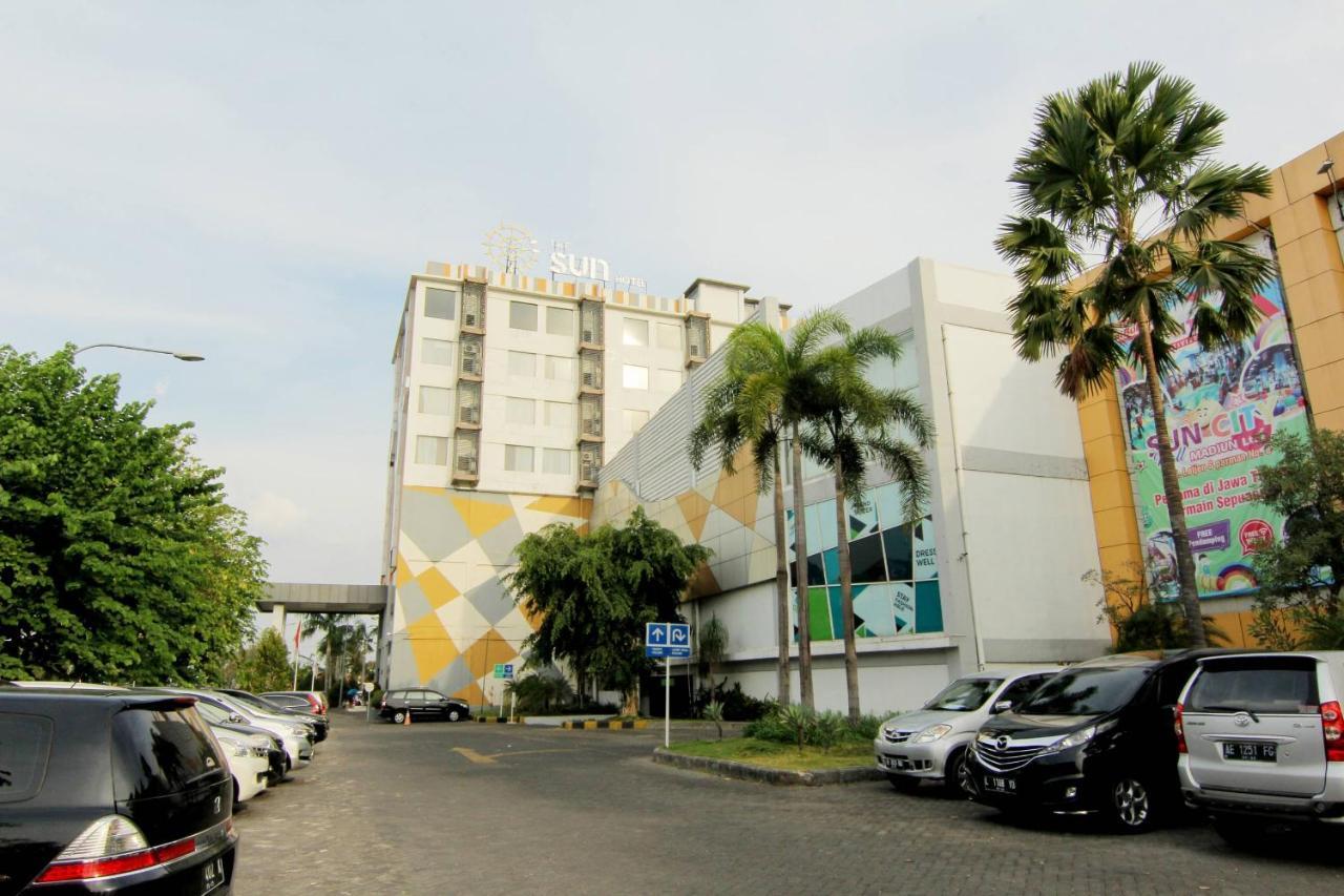 The Sun Hotel Madiun Exteriér fotografie